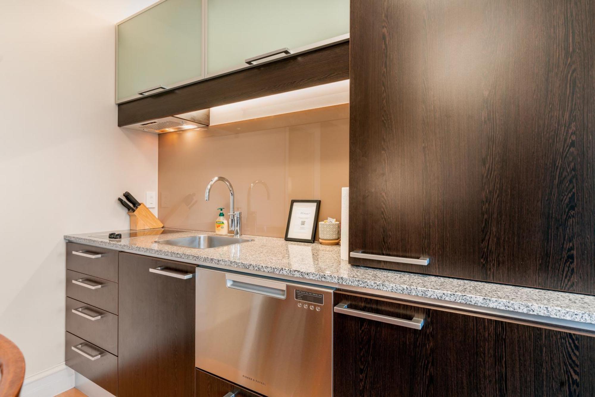 The Beacon - 2 Bedroom Town Center Apartment Queenstown Exterior foto